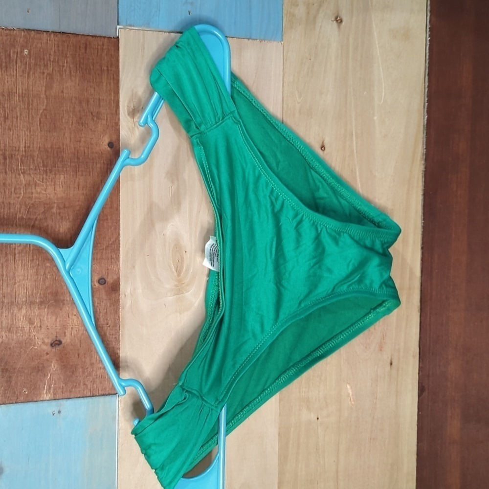 💜5/$25 Medium Mossimo bikini bottom